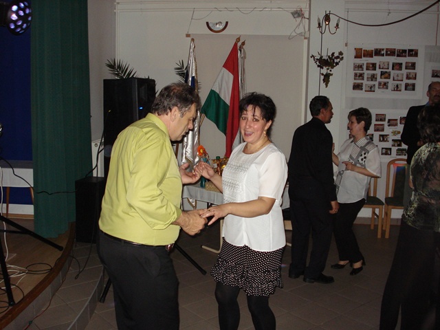 Bálozunk